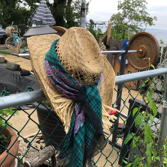 Dressed Hats - Picture 4 of 5